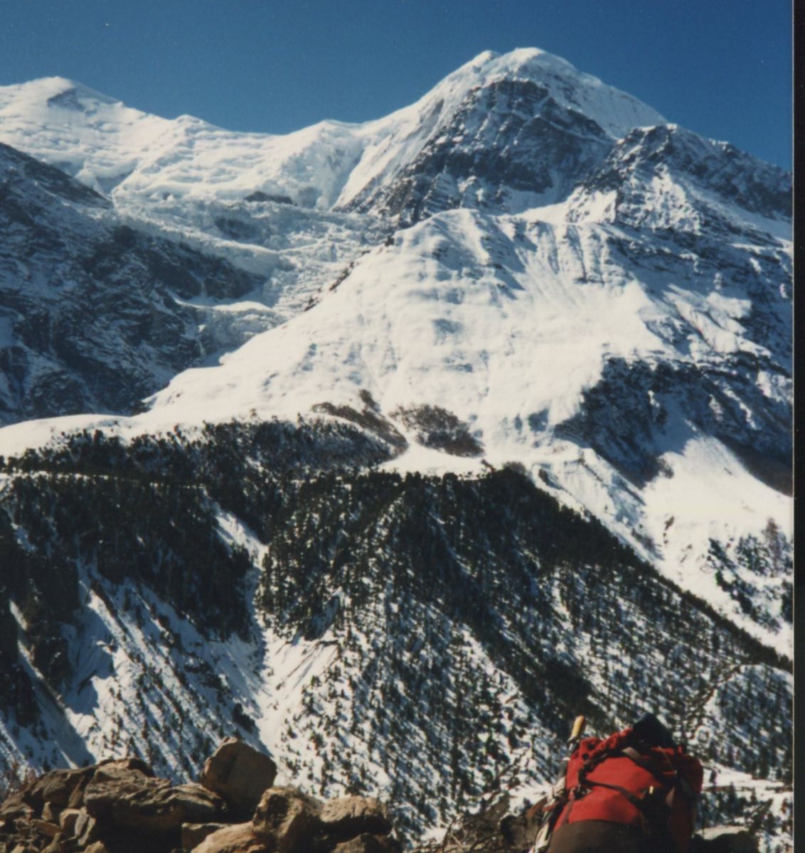 Annapurna Himal on ascent from Manang to Tharong La