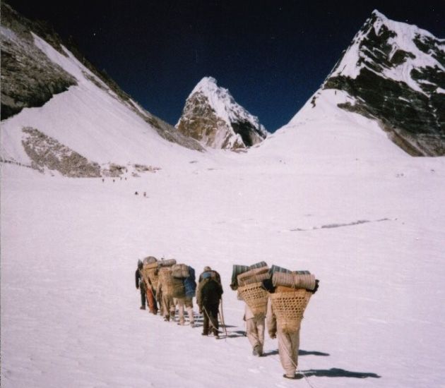 Ama Dablam on ascent to Mingbo La