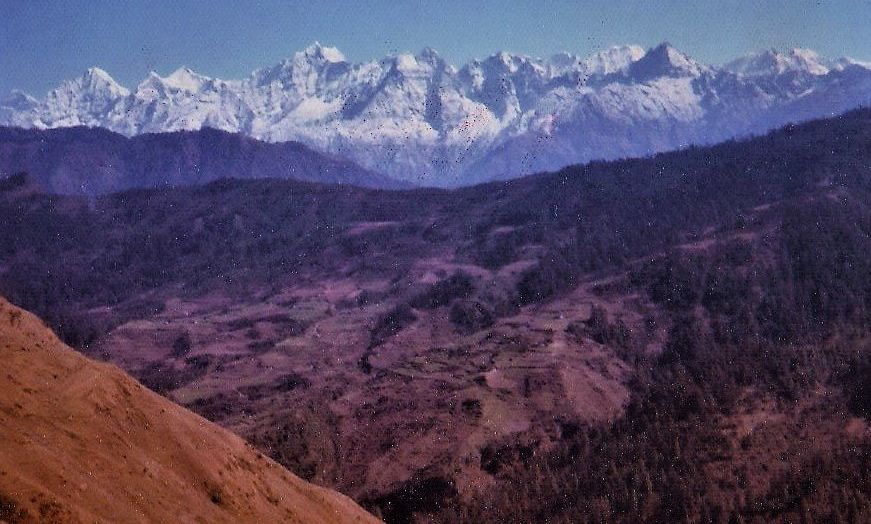 View from Tragsindo Pass