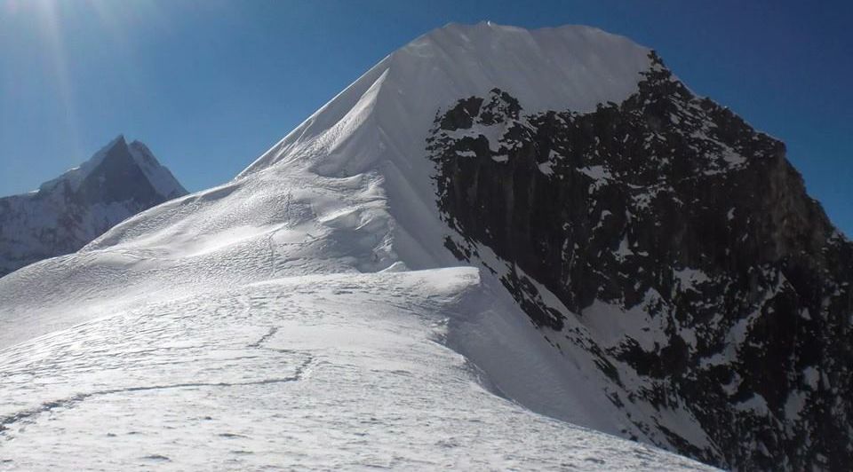 Tent Peak ( Tharpu Chuli )