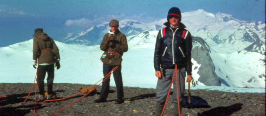 Members of the 24th Glasgow ( Bearsden ) Scout Group on summit of the Wildstrubel in the Bernese Oberlands Region of the Swiss Alps