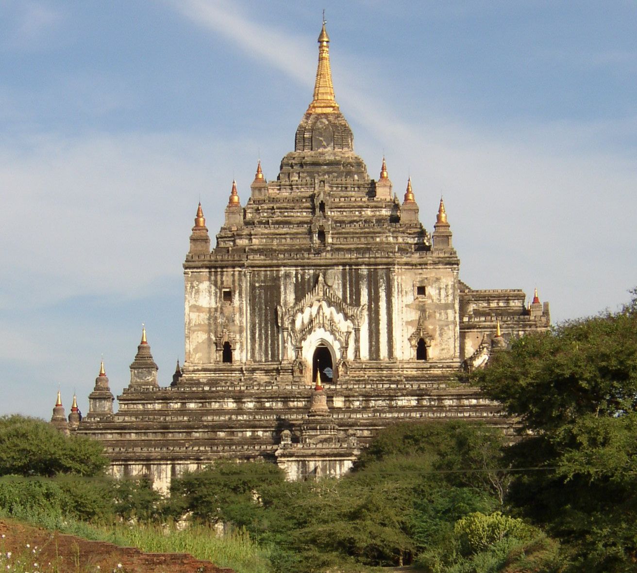 Thatbyinnyu Pahto in Old Bagan in central Myanmar / Burma