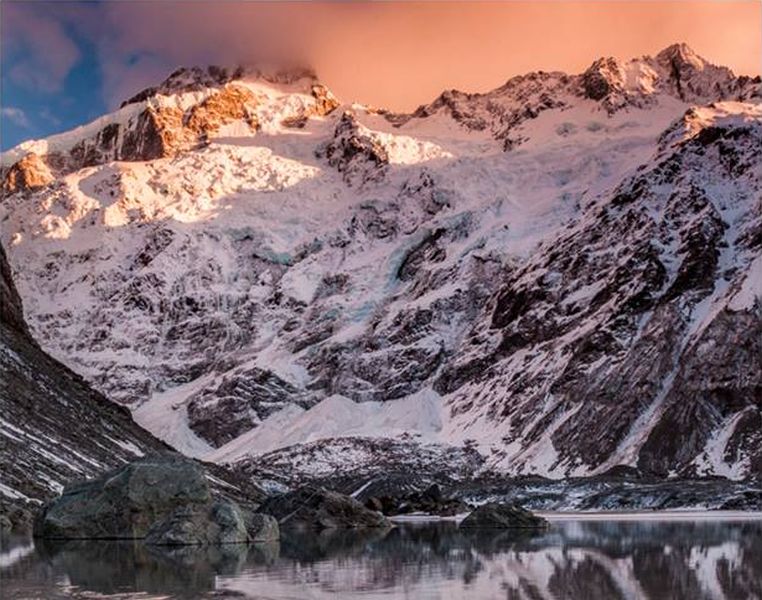 Mount Cook above Hooker Lake