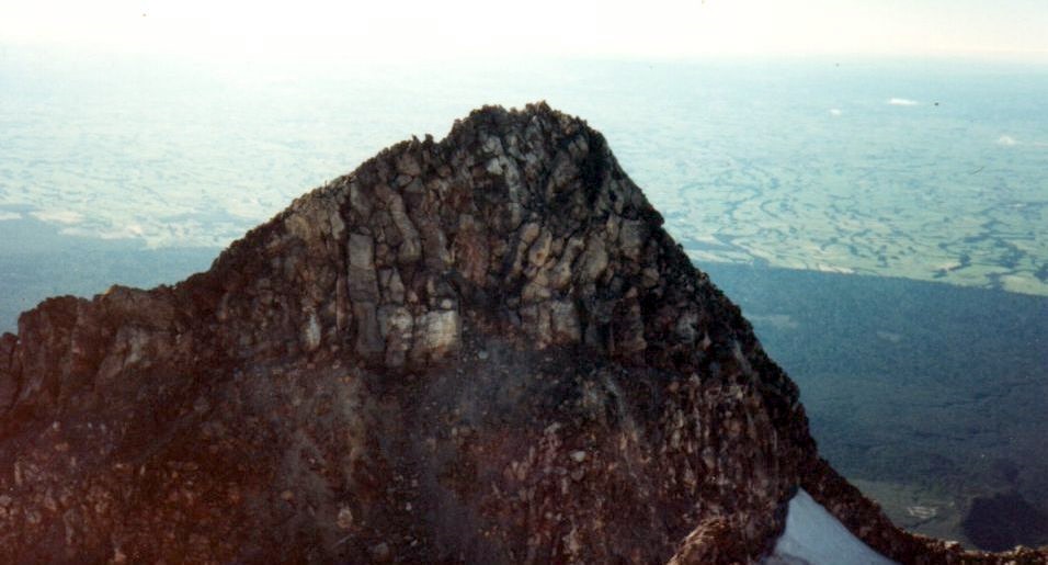 "Shark's Tooth" on Mt. Egmont / Taranaki