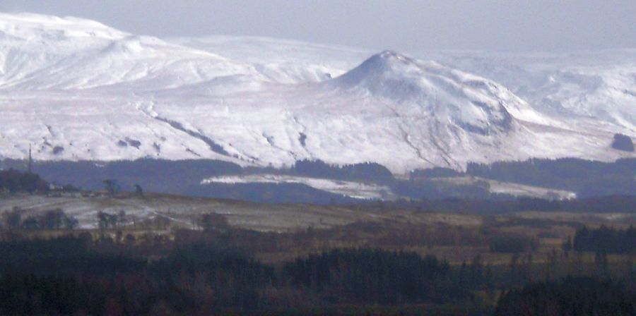 Dumgoyne & Campsie Fells from Duncryne