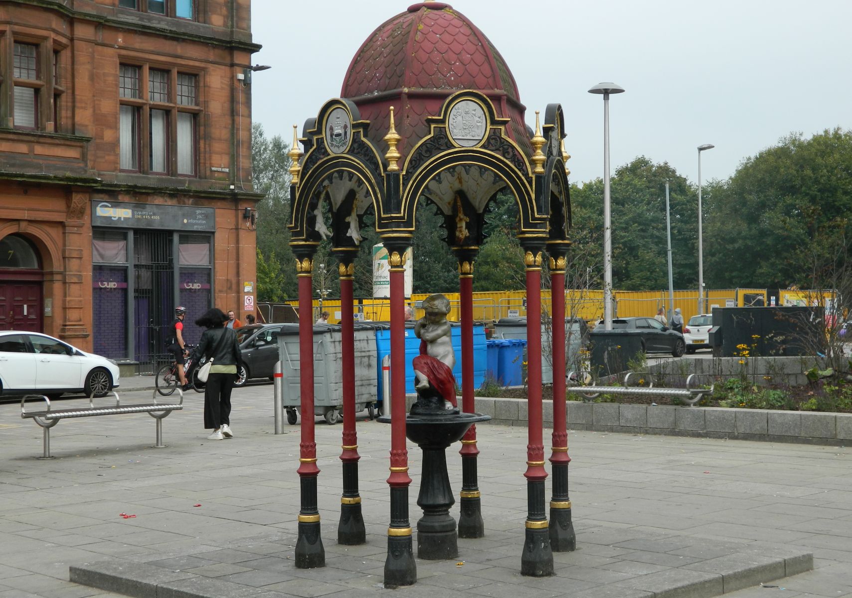 Aitken Memorial drinking fountain at Govan Cross