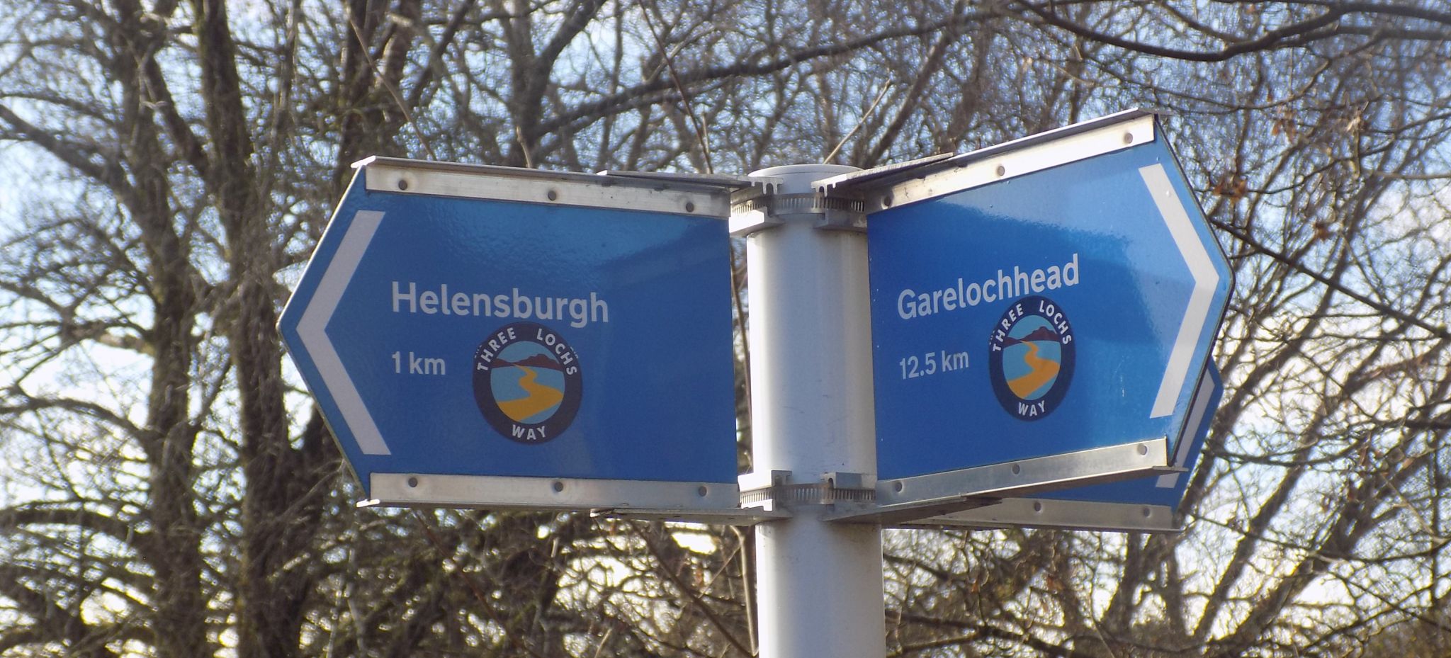 Signpost on 3-Lochs-Trail